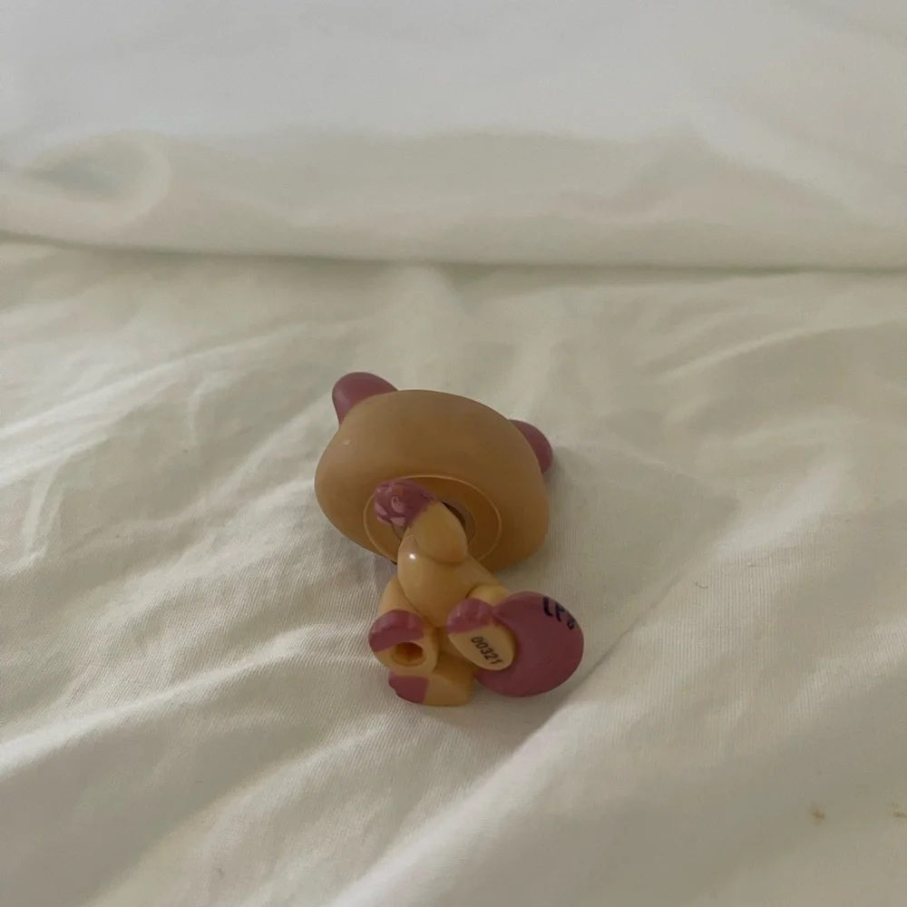 Littlest Pet Shop Cat #1468, Authentic paw up cat